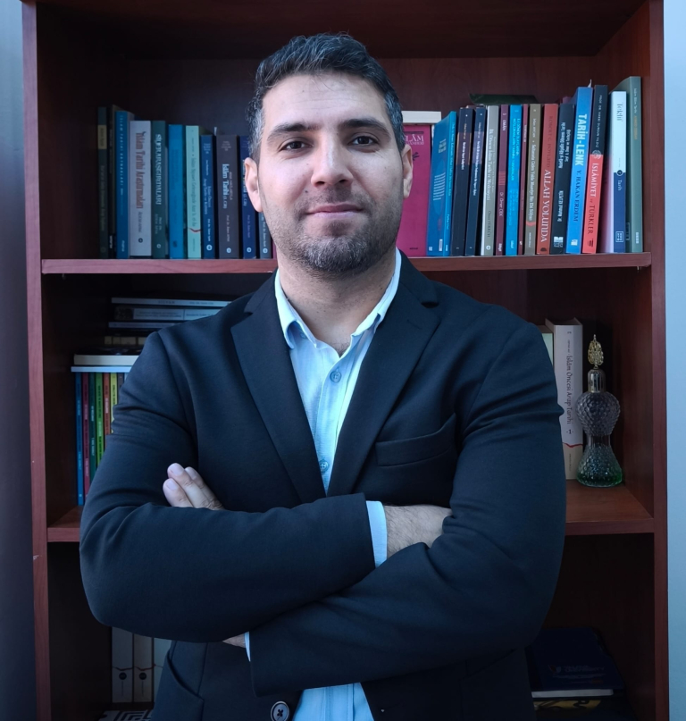 Tebrik: Dr. Öğr. Üyesi Ahmet Kuray