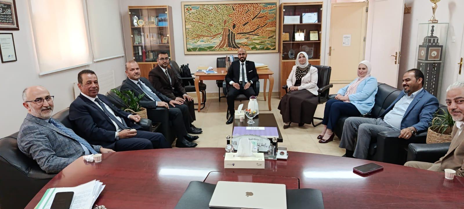Fakültemiz Dekanı Prof. Dr. Halil Aldemir, Al-Zaytoonah Üniversitesi Edebiyat Fakültesi Dekanı Dr. Musa Ahmed Alzghoul’u Ziyaret Etti