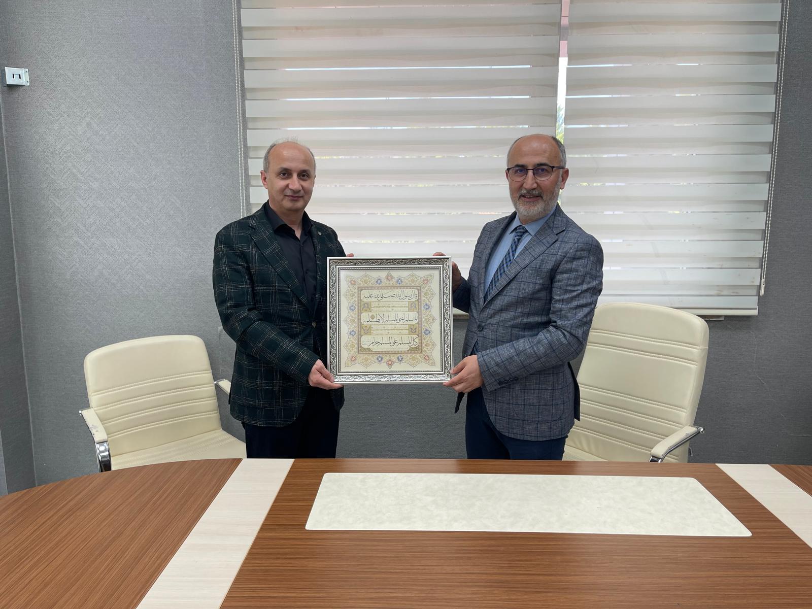 Dr. Öğr. Üyesi Semih Bekçi İçin Vefa ve Veda Yemeği Düzenlendi