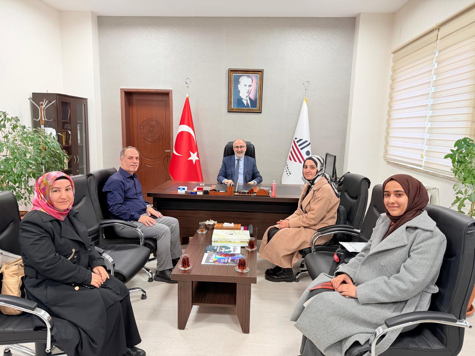 Erasmus+ Öğrenim Hareketliliği Hakkı Kazanan Öğrencimiz Dekanlığımızı Ziyaret Etti