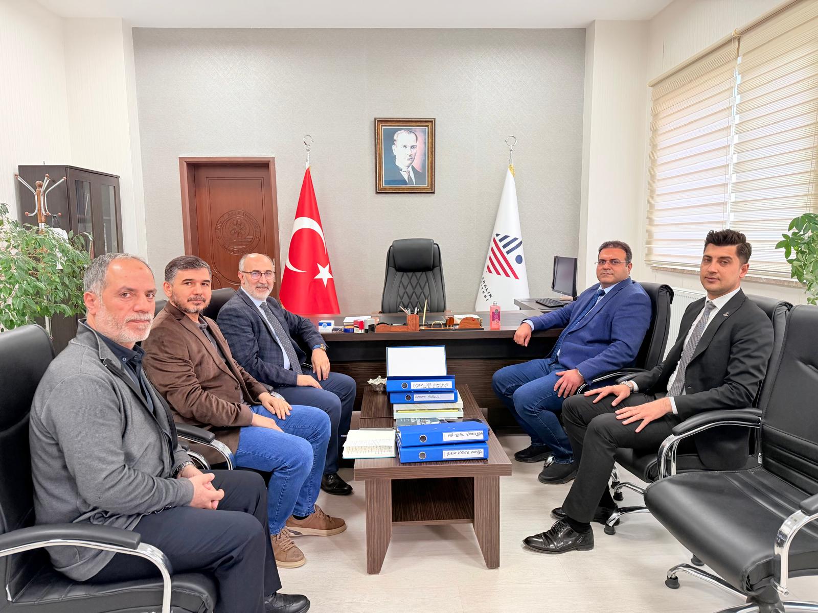 Fakültemizde Kalite ve Akreditasyon Süreçleri Değerlendirme Toplantısı Gerçekleştirildi